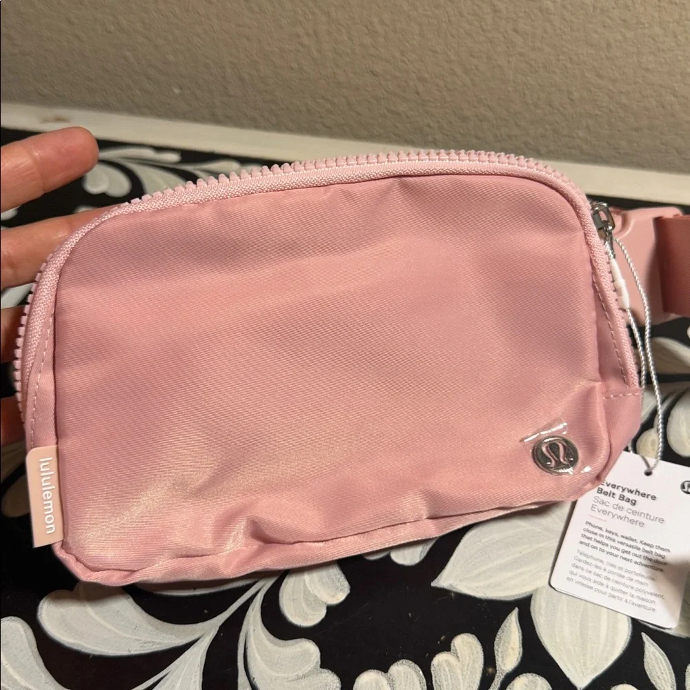 lululemon athletica Everywhere Belt Bag 1L - Picture 6 of 8